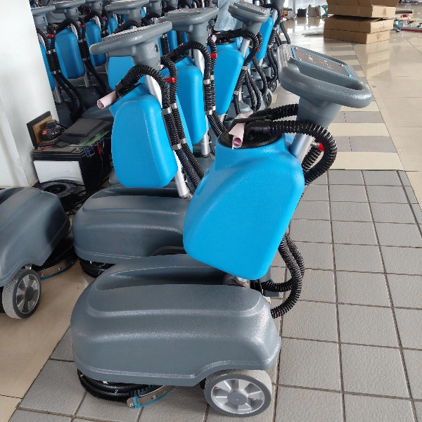 kuer xs15d floor scrubber